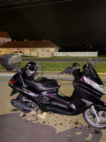 Piaggio x8