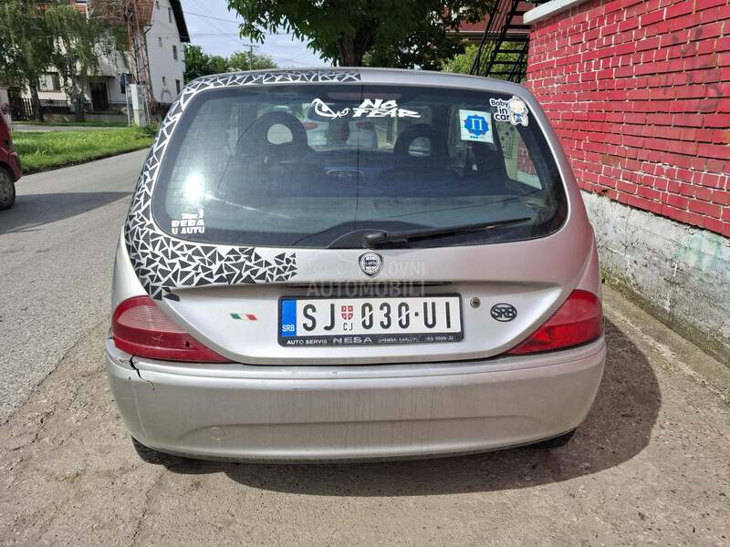 Lancia Ypsilon 
