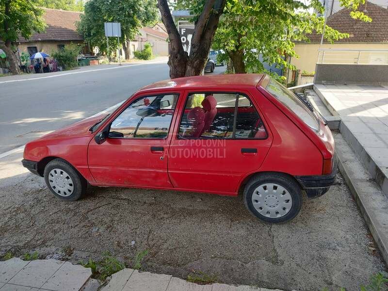 Peugeot 205 