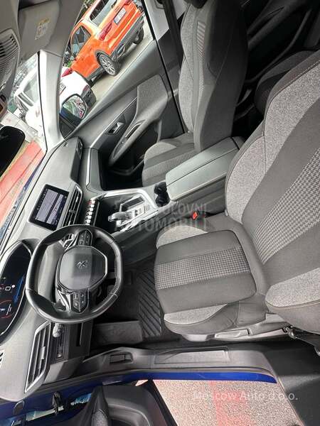 Peugeot 3008 Active business 1.2