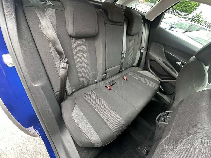 Peugeot 3008 Active business 1.2