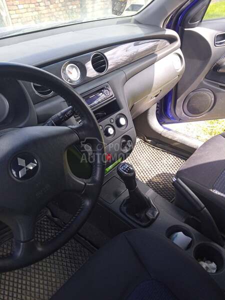 Mitsubishi Outlander 2.0 gl
