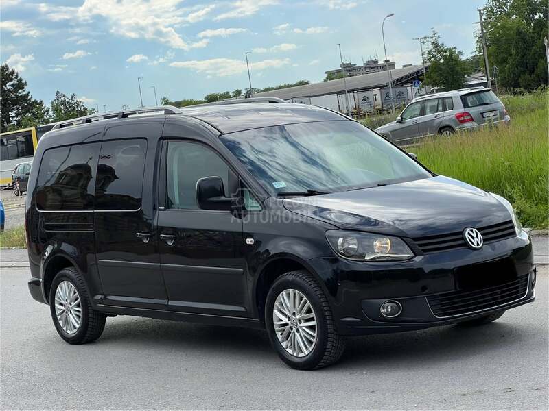 Volkswagen Caddy M.axi / 7 sedista
