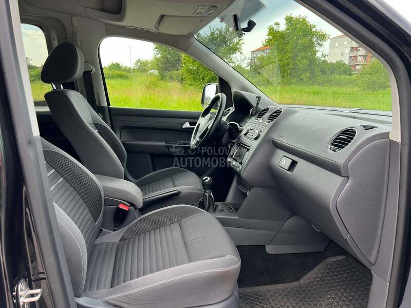 Volkswagen Caddy M.axi / 7 sedista