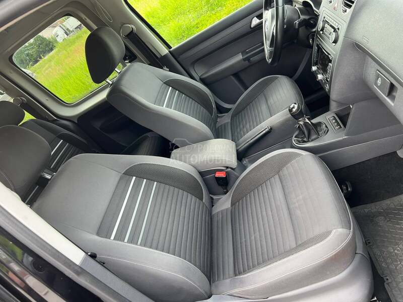 Volkswagen Caddy M.axi / 7 sedista