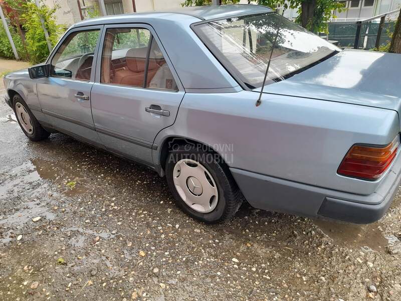 Mercedes Benz W124 