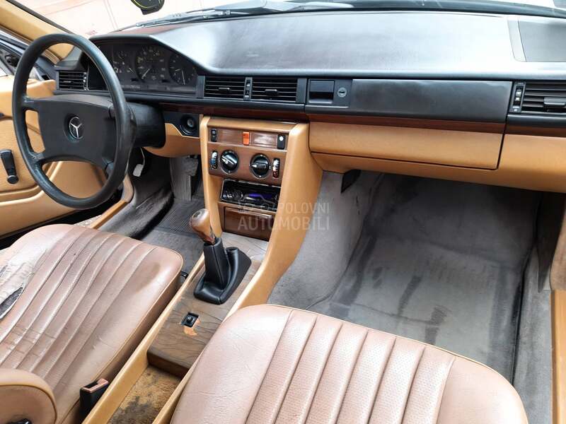 Mercedes Benz W124 
