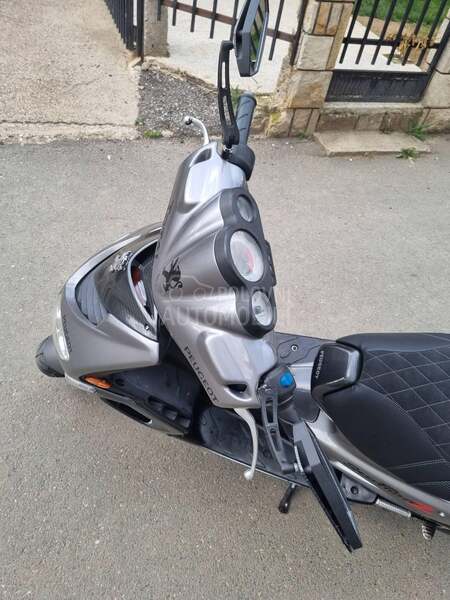 Peugeot speedfight 2