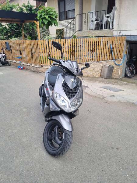 Peugeot speedfight 2
