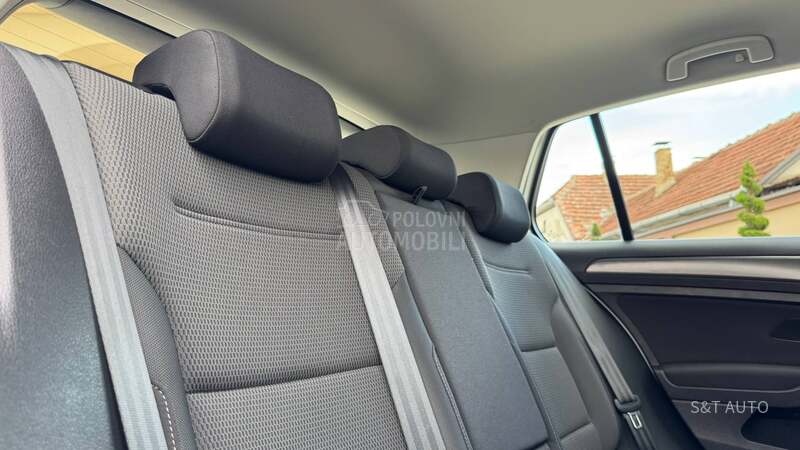 Volkswagen Golf 7 1.5 TGI/DSG/F.U.L.L