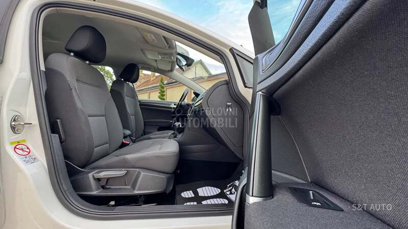 Volkswagen Golf 7 1.5 TGI/DSG/F.U.L.L