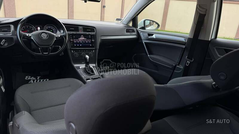 Volkswagen Golf 7 1.5 TGI/DSG/F.U.L.L