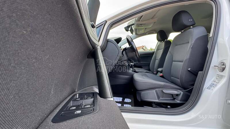 Volkswagen Golf 7 1.5 TGI/DSG/F.U.L.L