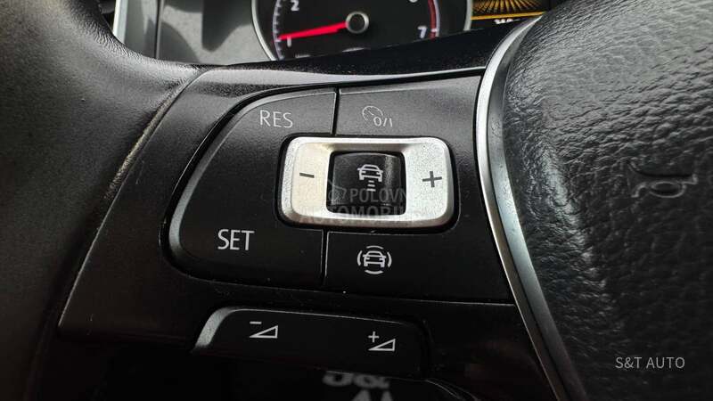 Volkswagen Golf 7 1.5 TGI/DSG/F.U.L.L