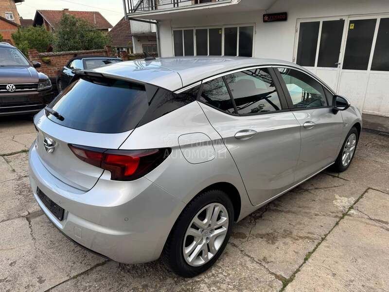 Opel Astra K LIMITED-EDITION