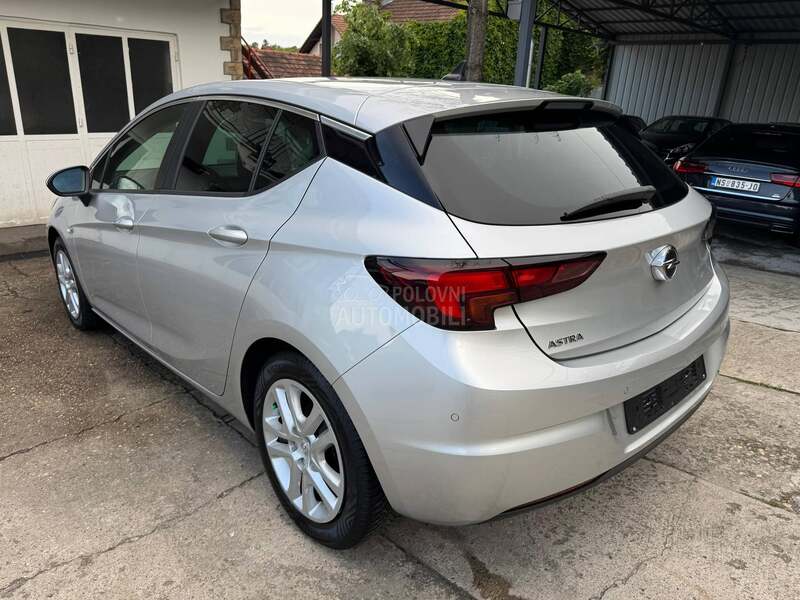 Opel Astra K LIMITED-EDITION