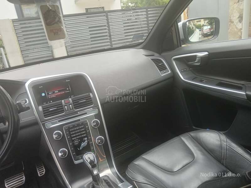 Volvo XC60 2,4 R Design