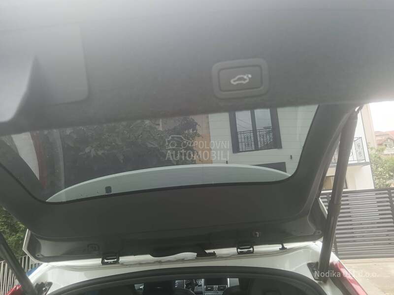 Volvo XC60 2,4 R Design
