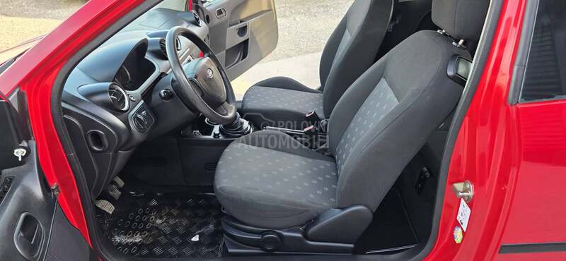 Ford Fiesta 1.3b kaonov