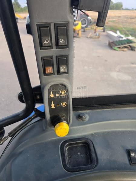New Holland TL100A   E x t r a