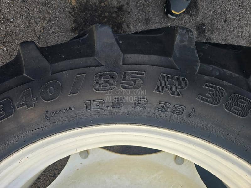 New Holland TL100A   E x t r a