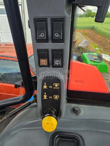 New Holland TL100A