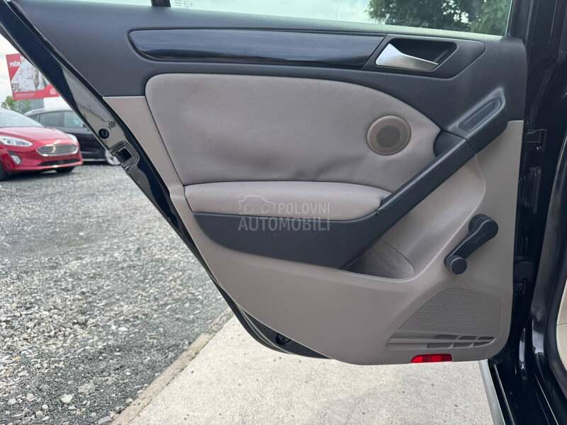 Volkswagen Golf 6 XEN / LED / 1.6 77