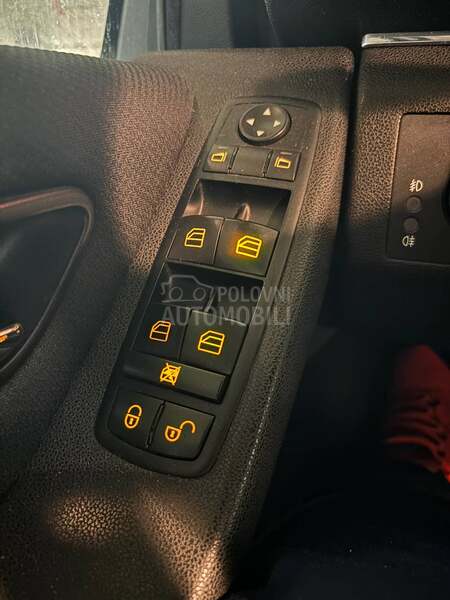 Mercedes Benz B 200 