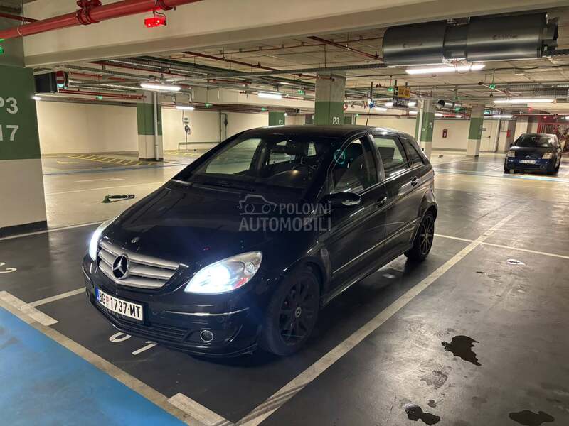 Mercedes Benz B 200 