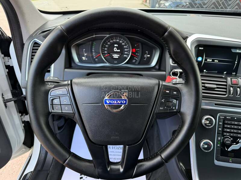 Volvo XC60 2.0 D4/NAV/LED