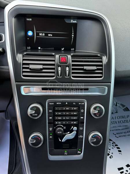 Volvo XC60 2.0 D4/NAV/LED