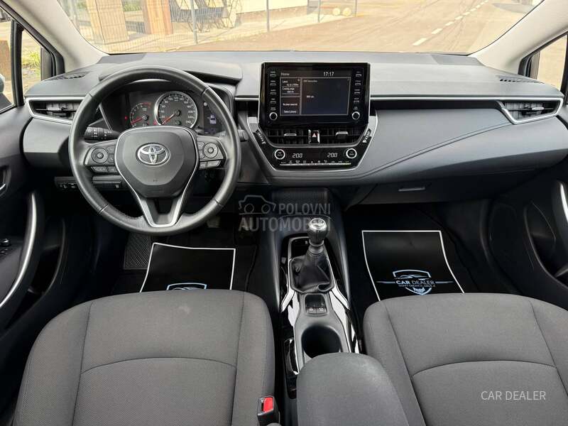 Toyota Corolla 1.5b/Luna/nav/kam