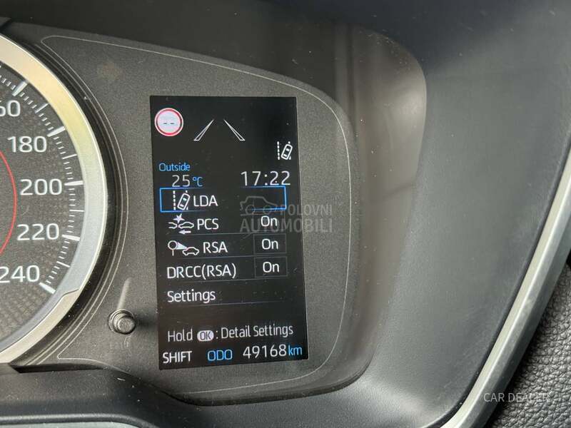 Toyota Corolla 1.5b/Luna/nav/kam