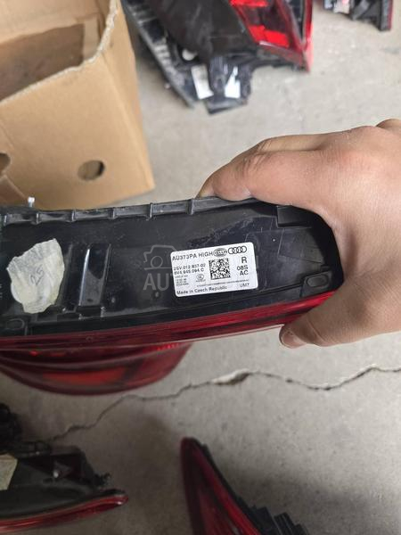 DESNA STOP LAMPA NA GEPEKU