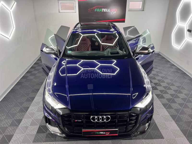 Audi SQ8 Mild Hibrid/PANO/360