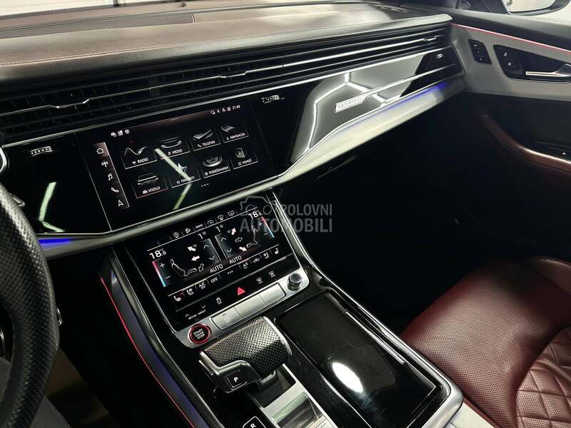 Audi SQ8 Mild Hibrid/PANO/360