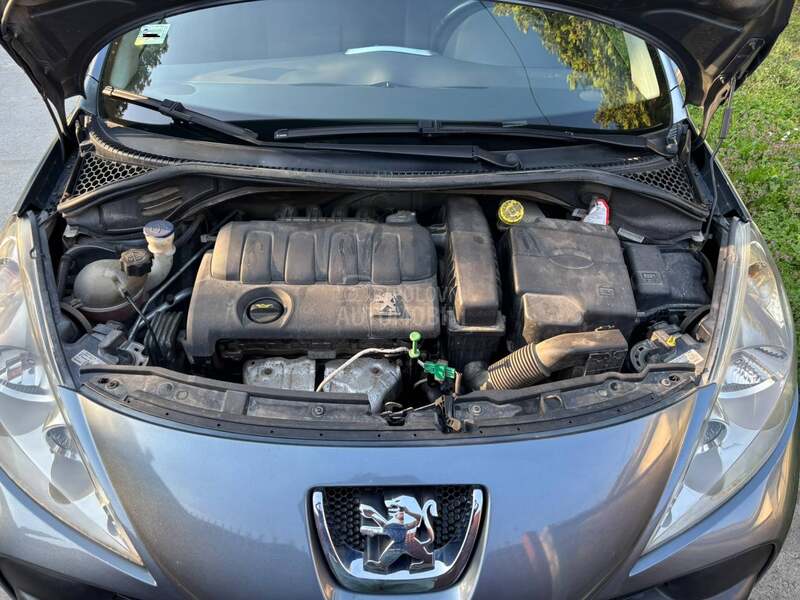 Peugeot 207 1.4i 16v 4/4 GUME