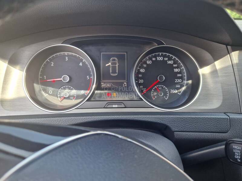 Volkswagen Golf 7 1.6 TDI Xenon