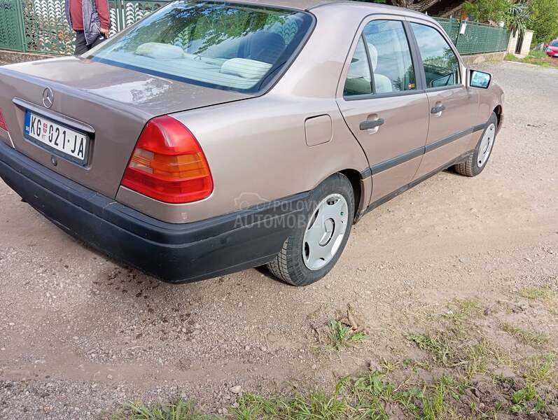 Mercedes Benz C 180 