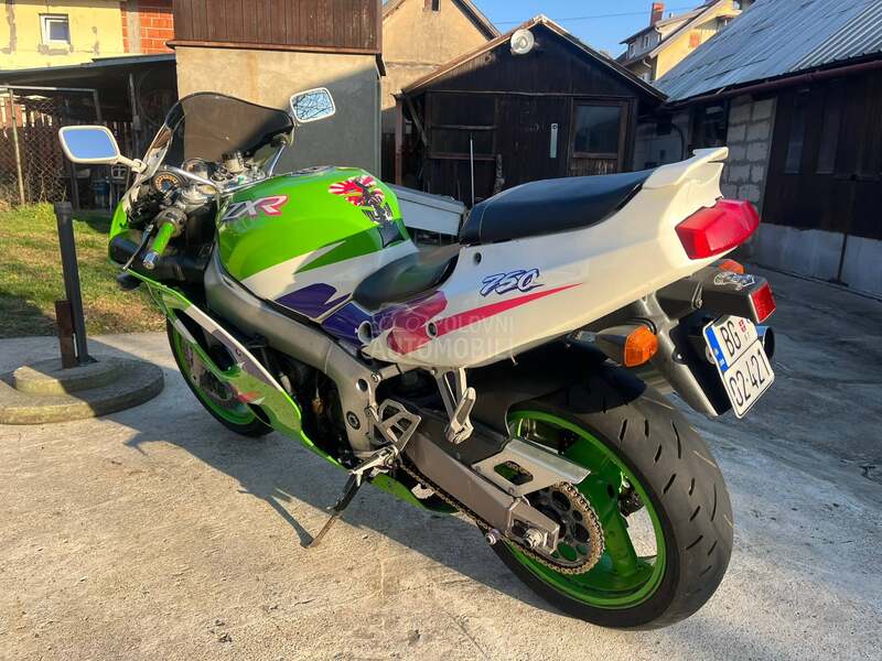 Kawasaki zxr 750