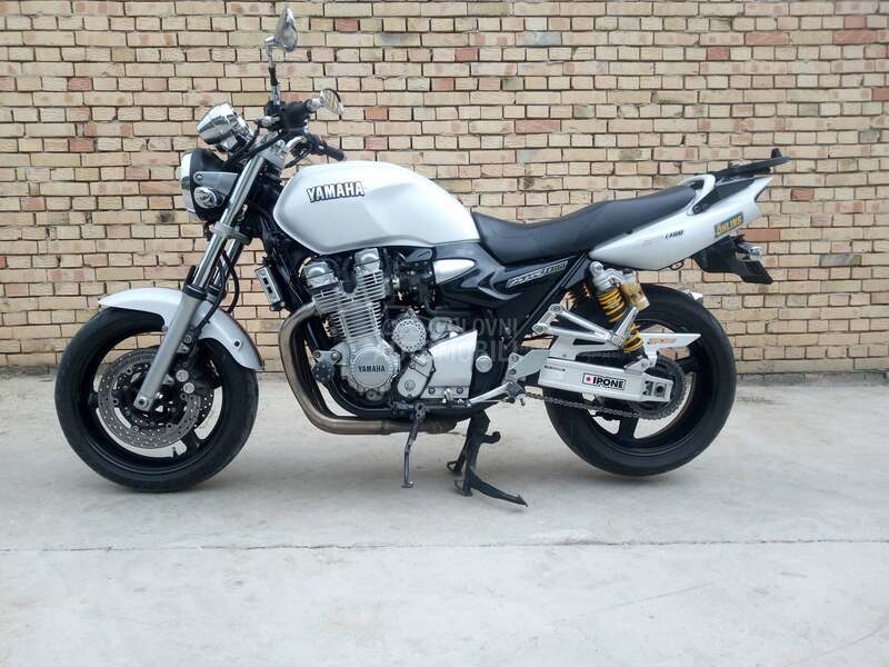Yamaha XJR 1300