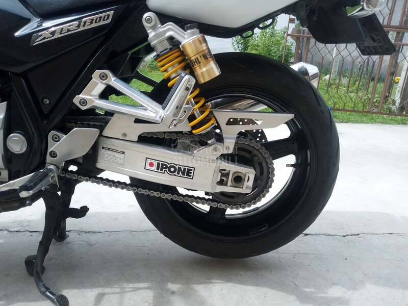 Yamaha XJR 1300