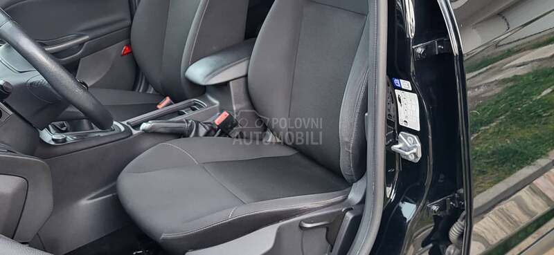 Ford Focus 1.0  LED 149.000 K.M
