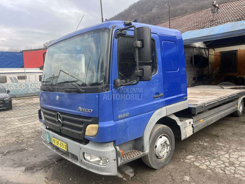 Mercedes Benz 822