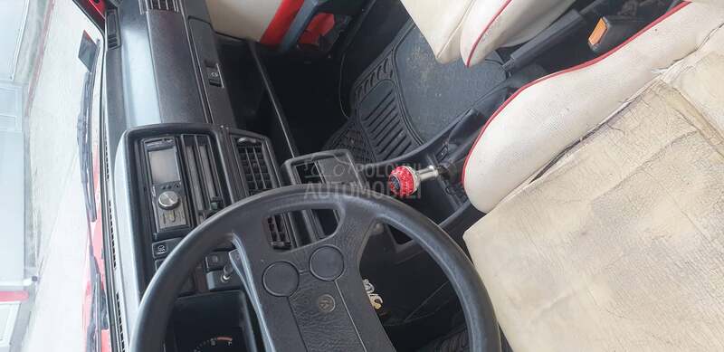 Volkswagen Golf 2 GTI