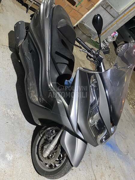 Piaggio x10