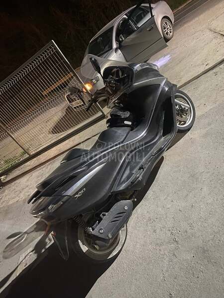 Piaggio x10