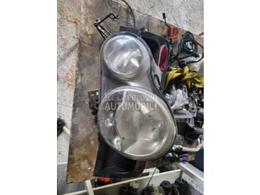 levi far za Volkswagen Polo od 2002. do 2005. god.