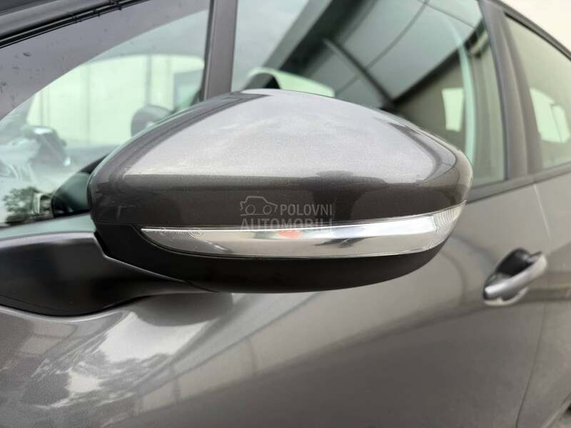 Peugeot 208 1.2 / Activ