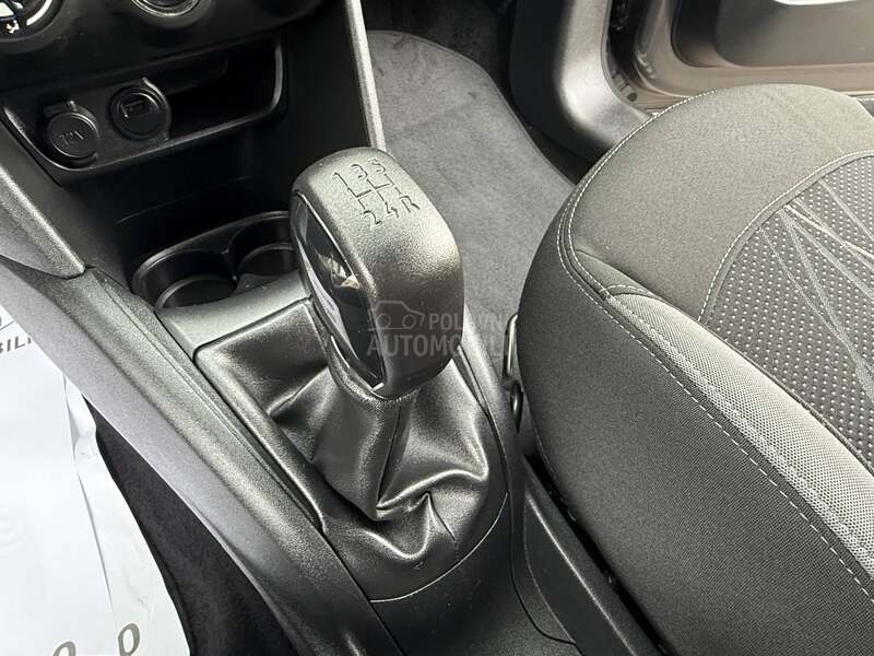 Peugeot 208 1.2 / Activ